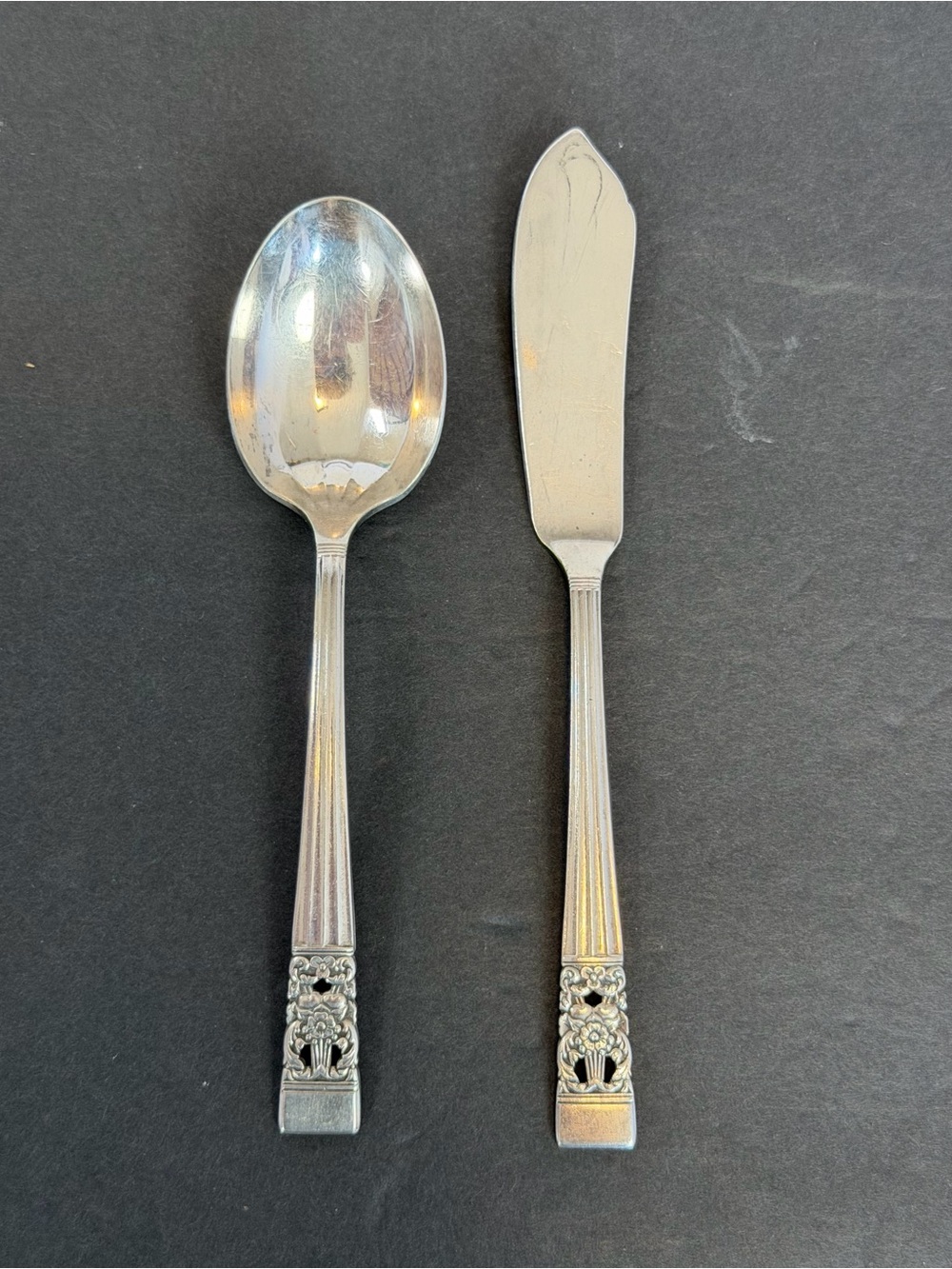 Oneida Community Coronation 1936 Sugar Spoon & Master Butter Knife Silverplate